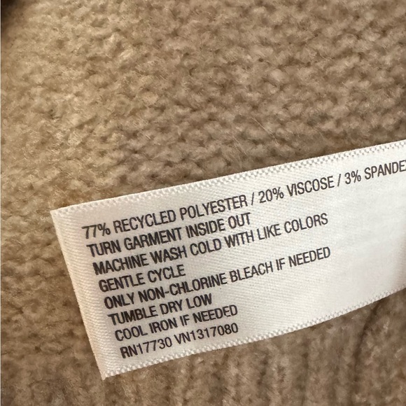 Universal Thread Women’s Beige Short Sleeve Cropped Button-Up Cardigan Size S - Picture 4 of 8